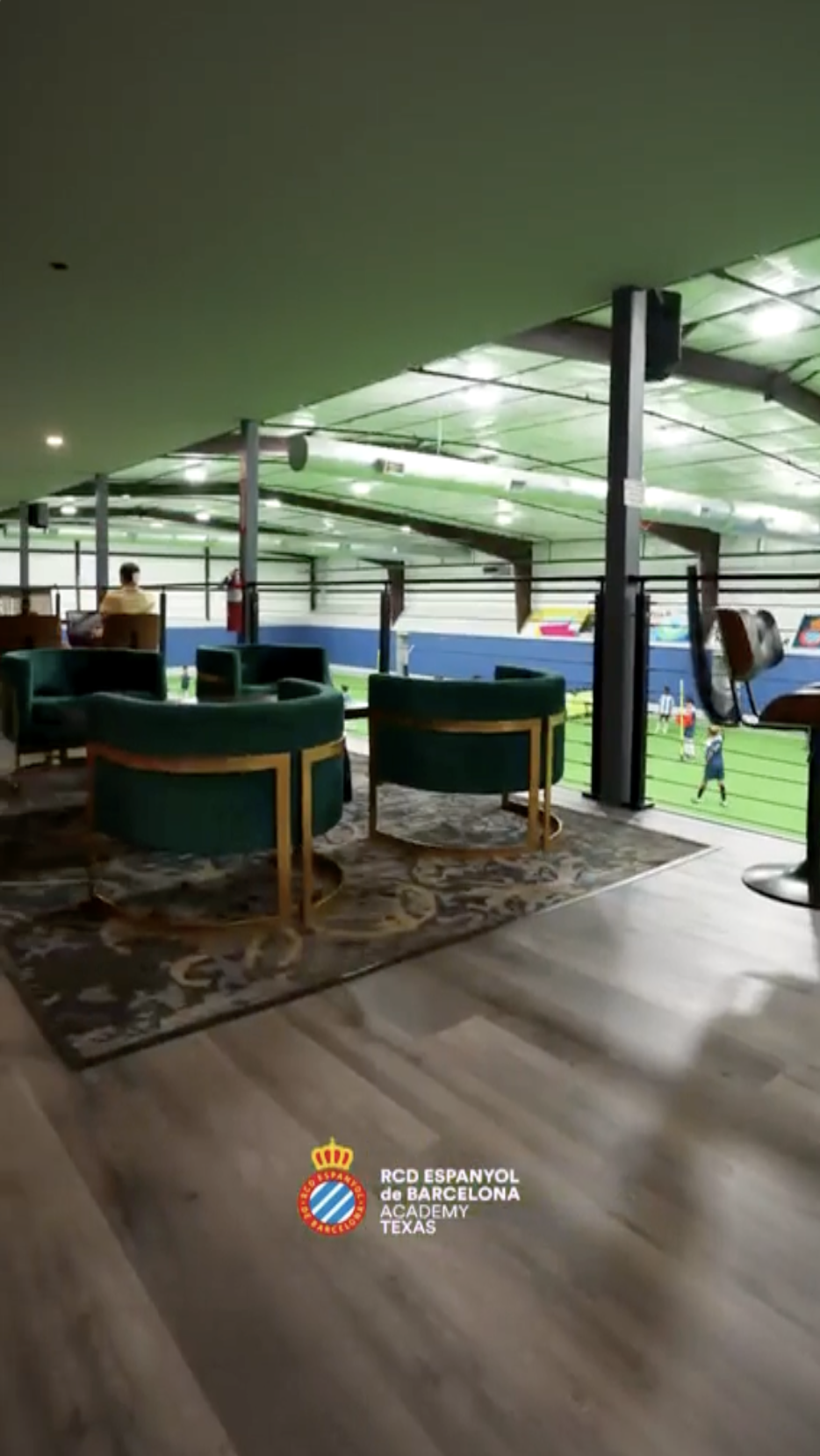 Premium parents' lounge